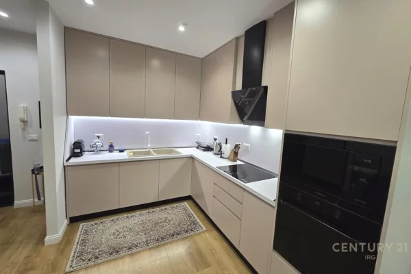 Shtepi me qera 2+1 ne Tirane - 1,500 Euro