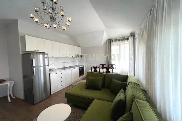 Shtepi me qera 2+1 ne Tirane - 800 Euro