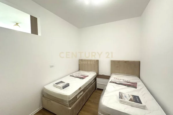 Shtepi me qera 2+1 ne Tirane - 1,000 Euro