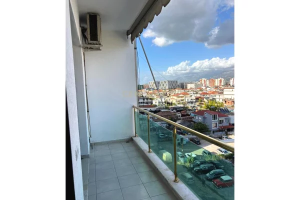 Shtepi ne shitje Apartament ne Tirane, 2+1, Mobilimi E mobiluar, Pagesa 143,000  Euro.