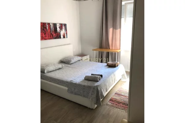 Shtepi me qera 2+1 ne Tirane - 600 Euro