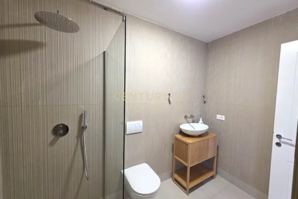 Business Property for Rent 3+1 in Tirana - 1,850 Euro