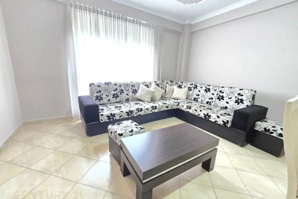 Shtepi me qera 2+1 ne Tirane - 630 Euro