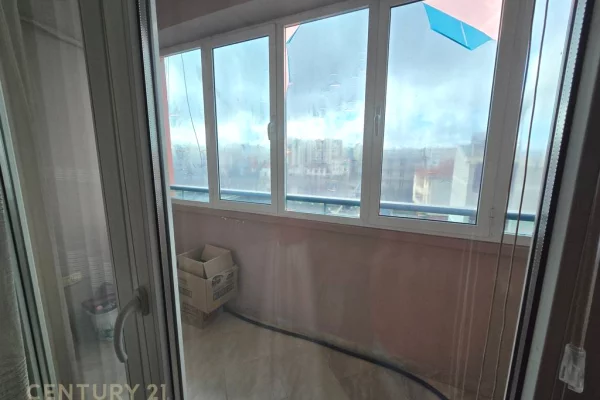 Shtepi me qera Apartament ne Tirane, 2+1, Mobilimi E mobiluar, Pagesa 630  Euro.