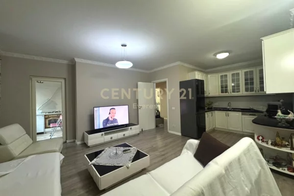 Shtepi ne shitje 2+1 ne Tirane - 250,000 Euro