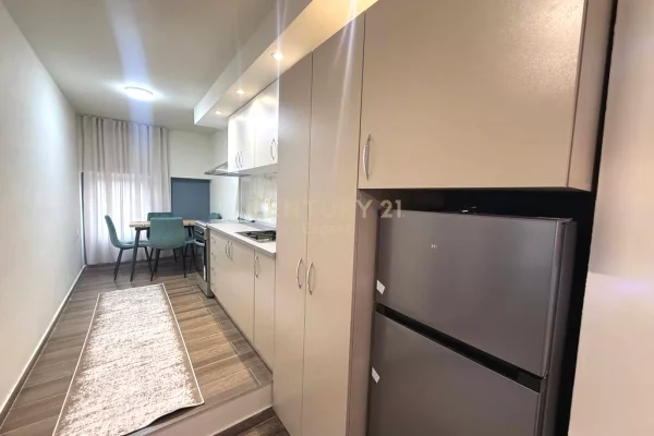 Shtepi me qera 2+1 ne Tirane - 800 Euro