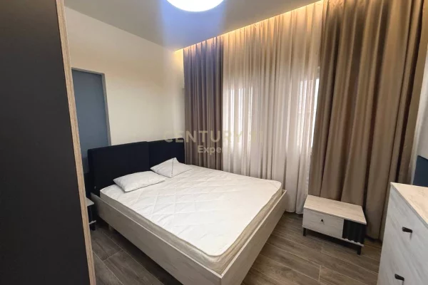 Shtepi me qera 2+1 ne Tirane - 800 Euro