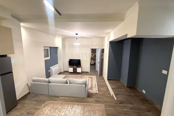 Shtepi me qera 2+1 ne Tirane - 800 Euro