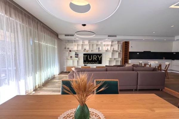 Shtepi me qera 3+1 ne Tirane - 2,500 Euro