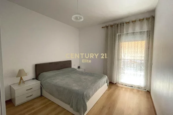 Shtepi me qera Apartament ne Tirane, 1+1, Mobilimi Bosh, pa mobiluar, Pagesa 750  Euro.