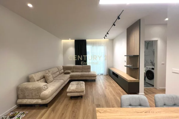 Shtepi ne shitje 2+1 ne Tirane - 265,000 Euro