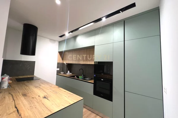 Shtepi ne shitje Apartament ne Tirane, 2+1, Mobilimi E mobiluar, Pagesa 265,000  Euro.