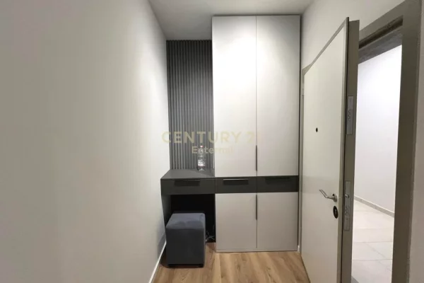 Shtepi ne shitje Apartament ne Tirane, 2+1, Mobilimi E mobiluar, Pagesa 265,000  Euro.