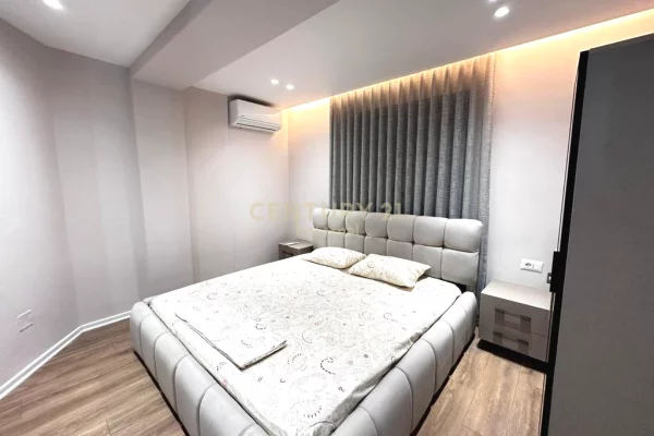 Shtepi me qera Apartament ne Tirane, 2+1, Mobilimi E mobiluar, Pagesa 850  Euro.