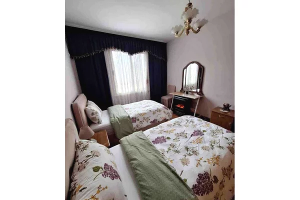 Shtepi ne shitje Apartament ne Tirane, 2+1, Mobilimi E mobiluar, Pagesa 185,000  Euro.