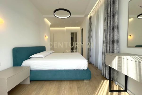 Shtepi me qera Duplex(shtepi me 2 kate) ne Tirane, 3+1, Mobilimi E mobiluar, Pagesa 2,300  Euro.