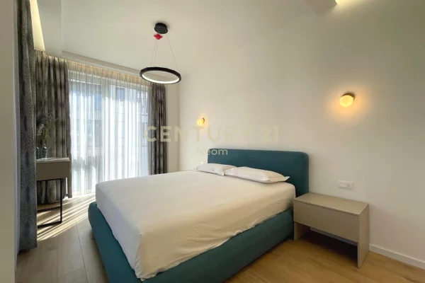 Shtepi me qera Duplex(shtepi me 2 kate) ne Tirane, 3+1, Mobilimi E mobiluar, Pagesa 2,300  Euro.