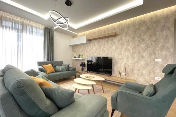 House for Rent 3+1 in Tirana - 2,300 Euro