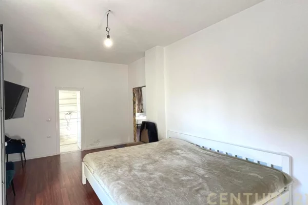 Shtepi me qera Vila Luksoze ne Tirane, 7+1, Mobilimi E mobiluar, Pagesa 6,500  Euro.