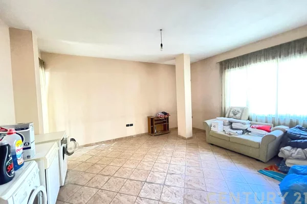 Shtepi me qera Vila Luksoze ne Tirane, 7+1, Mobilimi E mobiluar, Pagesa 6,500  Euro.