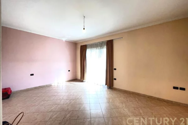 Shtepi me qera Vila Luksoze ne Tirane, 7+1, Mobilimi E mobiluar, Pagesa 6,500  Euro.