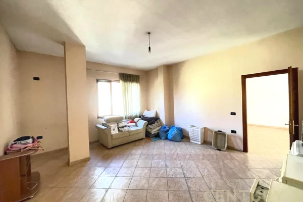 Shtepi me qera Vila Luksoze ne Tirane, 7+1, Mobilimi E mobiluar, Pagesa 6,500  Euro.