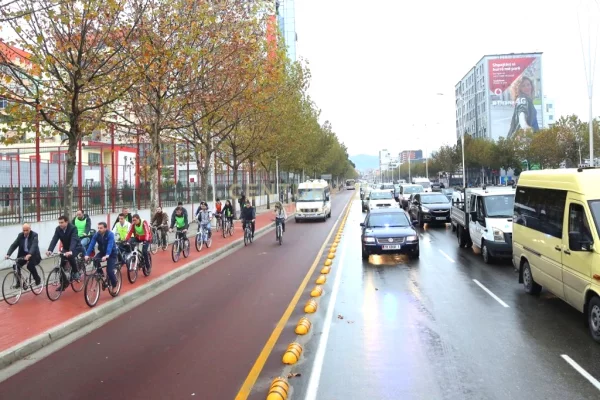 Ambient biznesi ne shitje 1+1 ne Tirane - 506,000 Euro