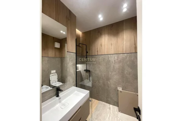 Shtepi me qera Apartament ne Tirane, 1+1, Mobilimi E mobiluar, Pagesa 900  Euro.