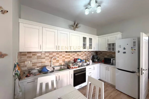 Shtepi me qera 2+1 ne Tirane - 600 Euro