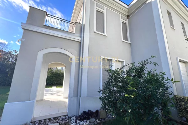 Casa in affitto 4+1 a Tirana - 4,300 Euro