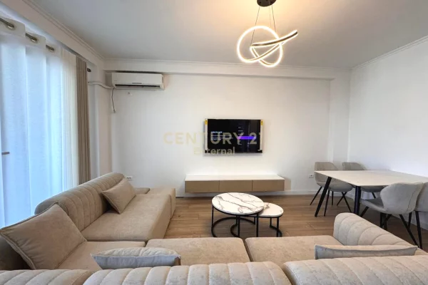 Shtepi me qera 2+1 ne Tirane - 800 Euro