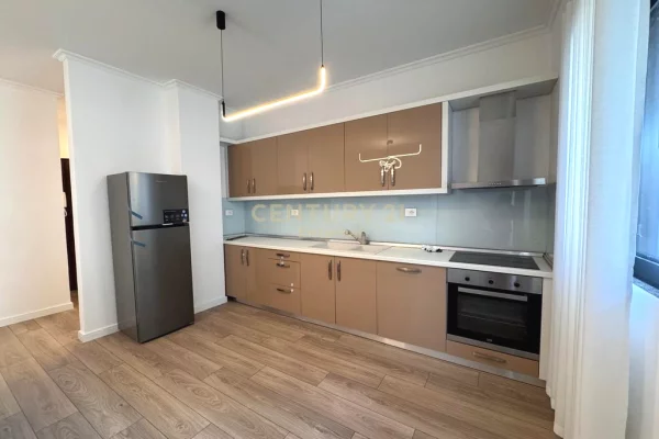 Shtepi me qera Apartament ne Tirane, 2+1, Mobilimi E mobiluar, Pagesa 800  Euro.