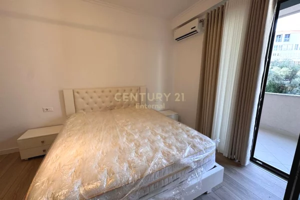 Shtepi me qera Apartament ne Tirane, 2+1, Mobilimi E mobiluar, Pagesa 800  Euro.