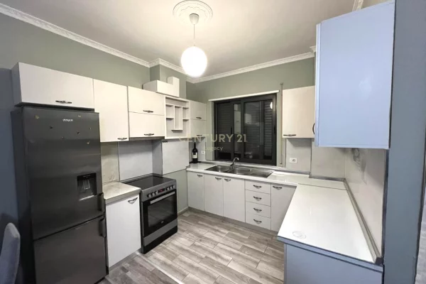 Shtepi me qera Apartament ne Tirane, 2+1, Mobilimi E mobiluar, Pagesa 550  Euro.