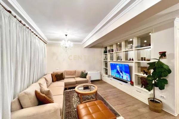 Shtepi me qera 2+1 ne Tirane - 1,250 Euro