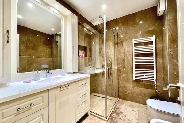 Shtepi me qera Apartament ne Tirane, 2+1, Mobilimi E mobiluar, Pagesa 1,250  Euro.