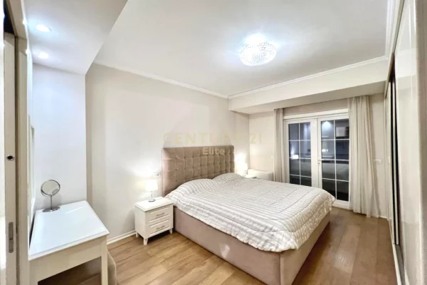 Shtepi me qera Apartament ne Tirane, 2+1, Mobilimi E mobiluar, Pagesa 1,250  Euro.