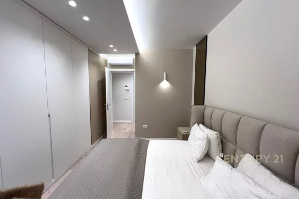 Shtepi me qera Apartament ne Tirane, 1+1, Mobilimi E mobiluar, Pagesa 1,000  Euro.