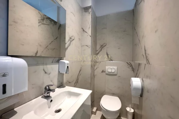 Ambient Biznesi / Zyre me qira tek 'Park Gate', Rruga e Elbasanit