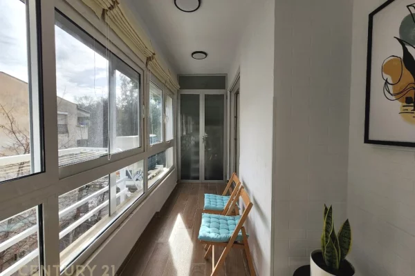 Shtepi me qera Apartament ne Tirane, 2+1, Mobilimi E mobiluar, Pagesa 1,000  Euro.