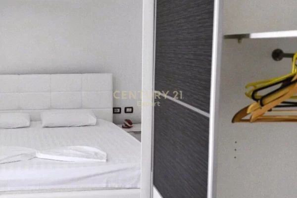 Business Property for Rent 5+1 in Tirana - 17,000 Euro