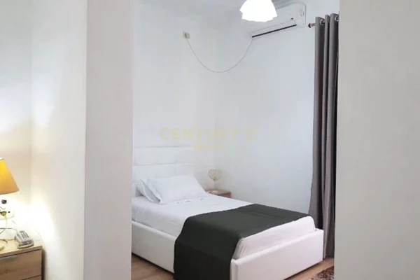 Business Property for Rent 5+1 in Tirana - 17,000 Euro