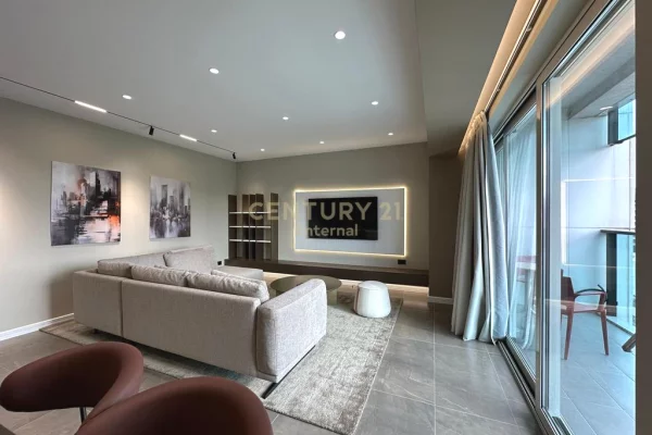 Shtepi me qera 2+1 ne Tirane - 2,200 Euro