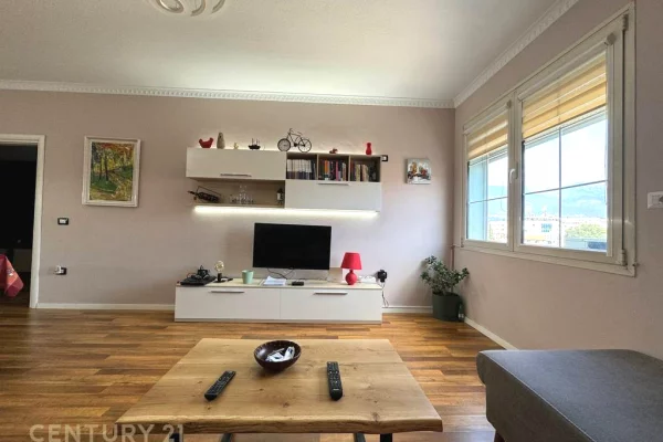 Shtepi me qera Apartament ne Tirane, 1+1, Mobilimi E mobiluar, Pagesa 750  Euro.
