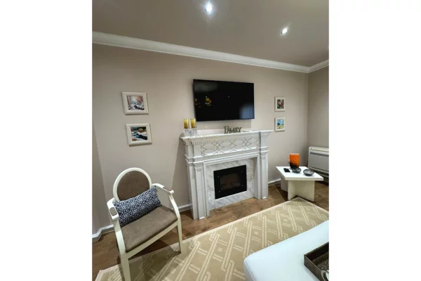 Shtepi me qera 2+1 ne Tirane - 1,400 Euro