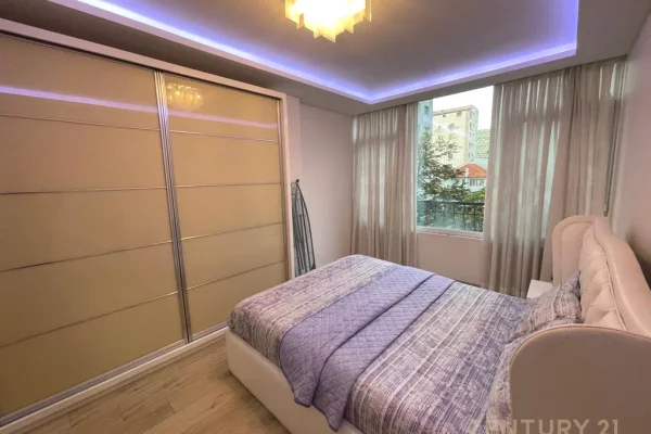 Shtepi me qera Apartament ne Tirane, 2+1, Mobilimi E mobiluar, Pagesa 1,300  Euro.