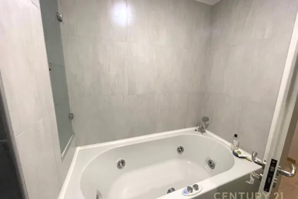 Shtepi me qera Apartament ne Tirane, 2+1, Mobilimi E mobiluar, Pagesa 1,300  Euro.