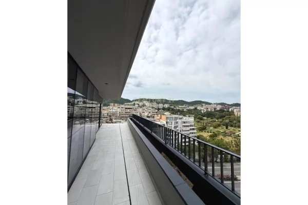 Apartment for sale in Tirana 3+1, Emty