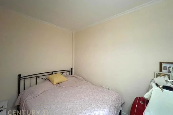 Shtepi me qera 2+1 ne Tirane - 1,200 Euro