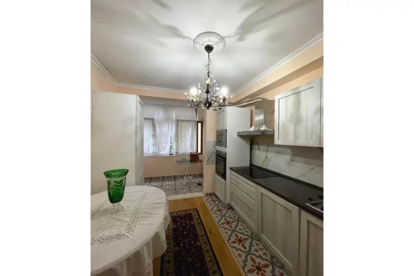 Shtepi me qera Apartament ne Tirane, 2+1, Mobilimi E mobiluar, Pagesa 1,200  Euro.